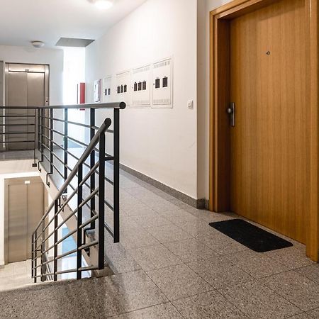 Flexible Selfcheckins 29 - Zagreb - Garage - Loggia - New - Apartments Repinc Bagian luar foto