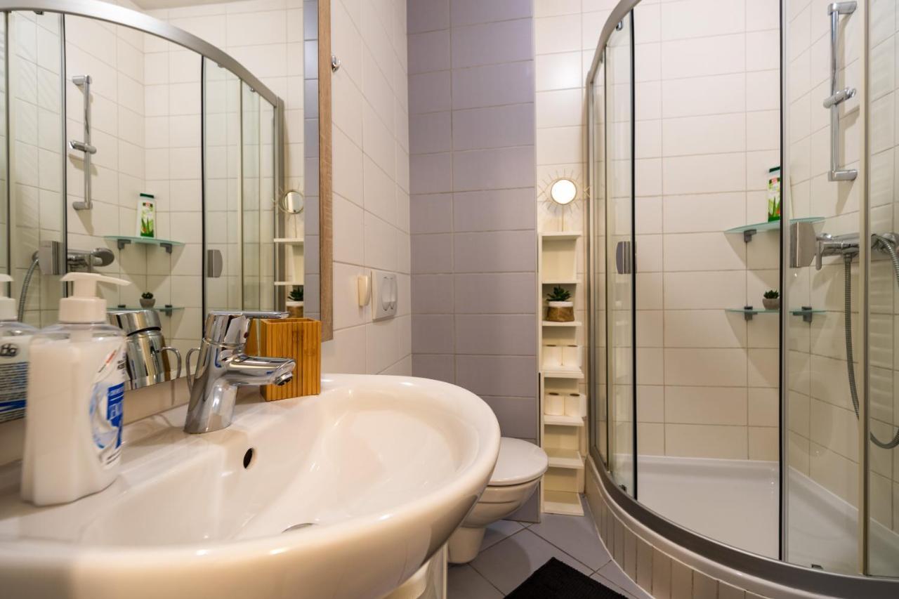 Flexible Selfcheckins 29 - Zagreb - Garage - Loggia - New - Apartments Repinc Bagian luar foto